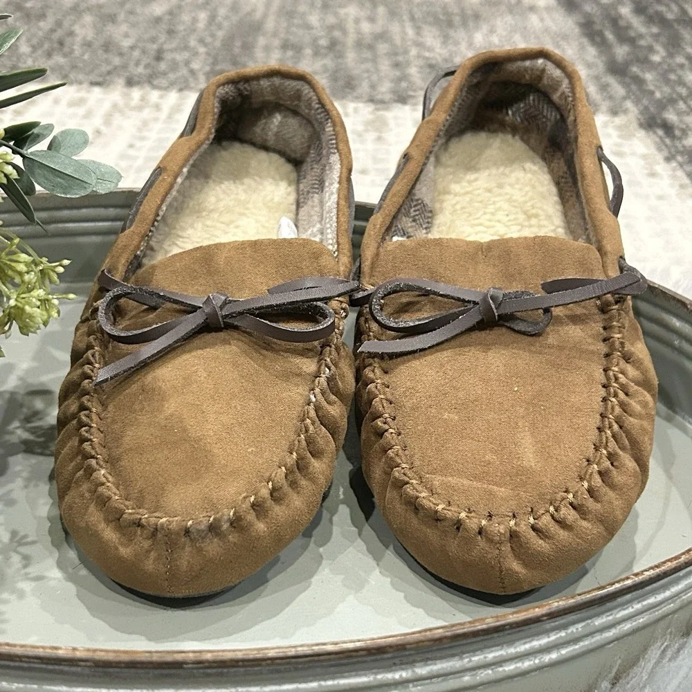 Cat & Jack Brown Boys' Lionel Moccasin Slippers Youth Size 4‎ NEW